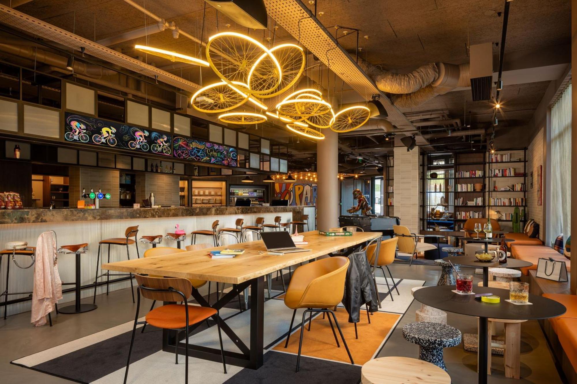 Moxy Paris Clamart Εξωτερικό φωτογραφία